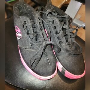 Heelys Black Sneakers with Pink Trim - Women's Lace-Up